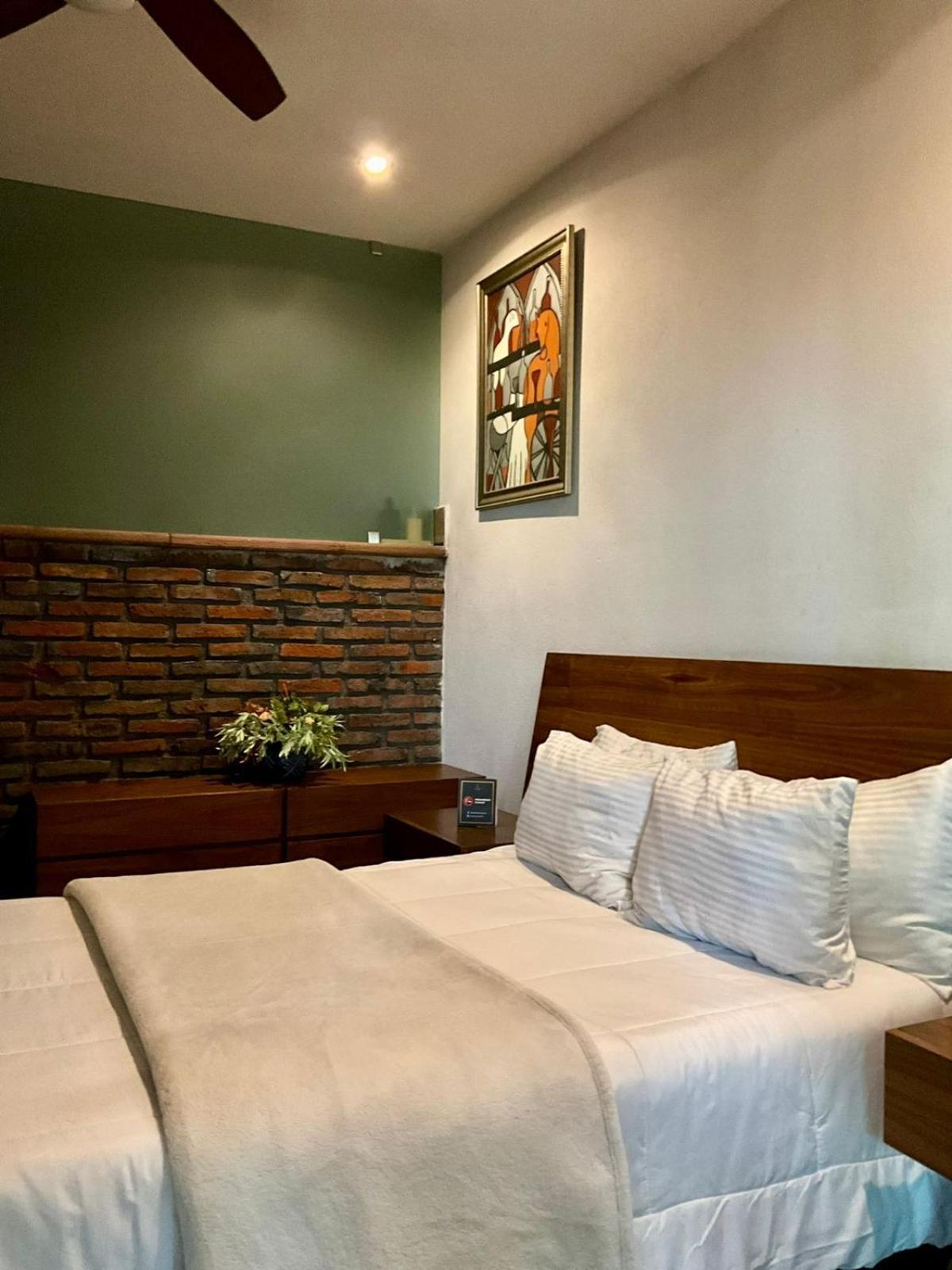 Casa Carmona 33 Hotell Querétaro Exteriör bild